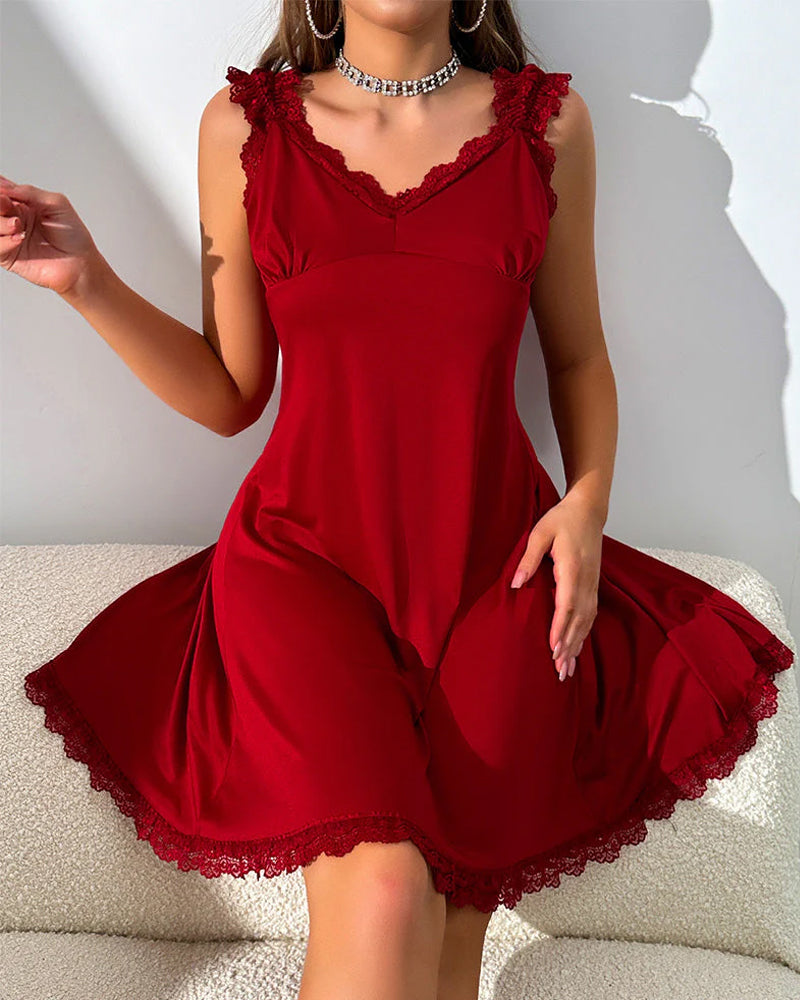 Sexy V-Back Butterfly Design High-Slit Lace Nightdress